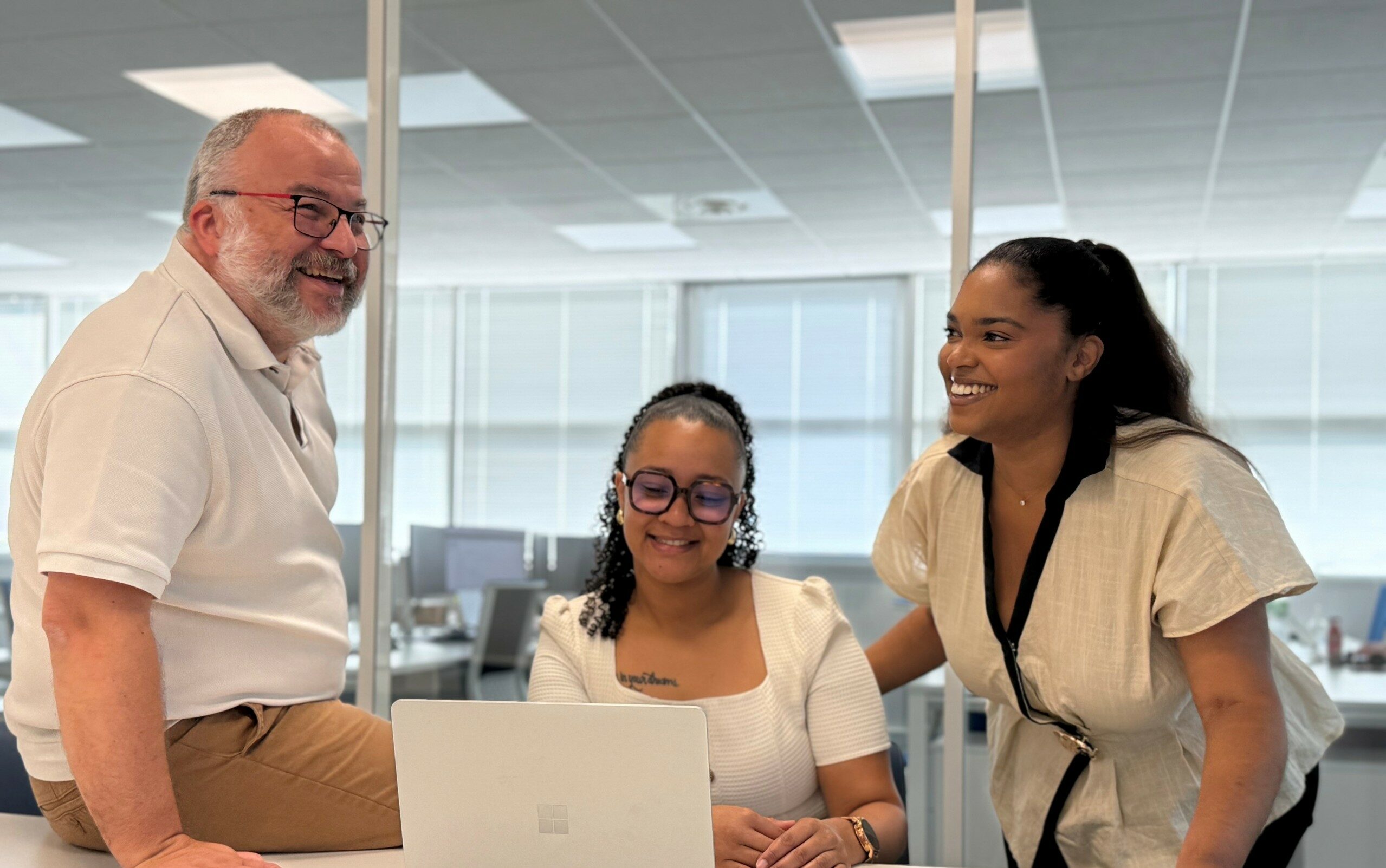 Sentiment d'appartenance en entreprise et intégration des collaborateurs Mostrar más líneas